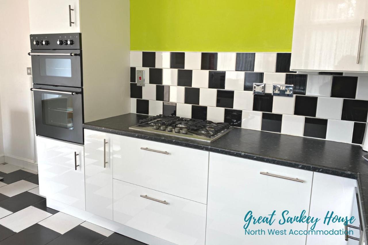 Great Sankey Serviced Accommodation Warrington Exteriér fotografie