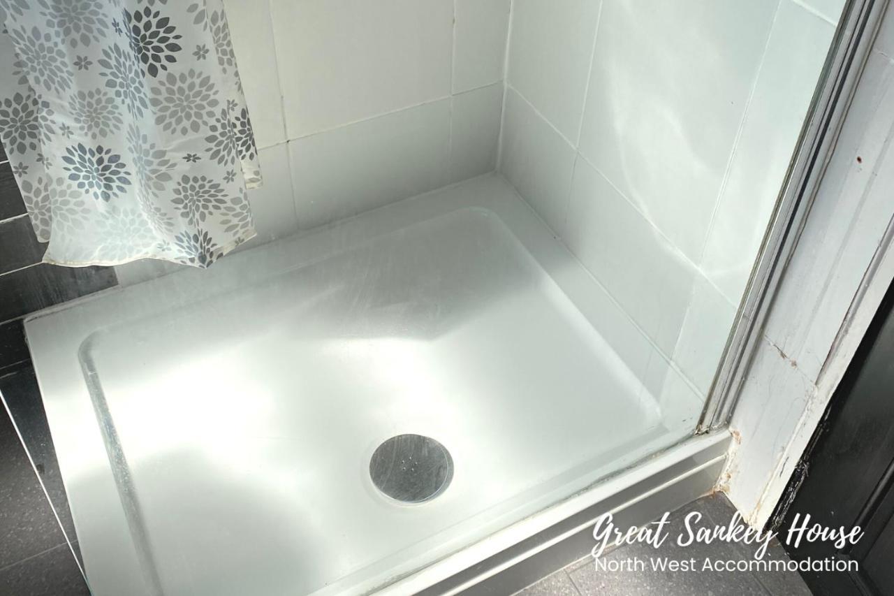 Great Sankey Serviced Accommodation Warrington Exteriér fotografie